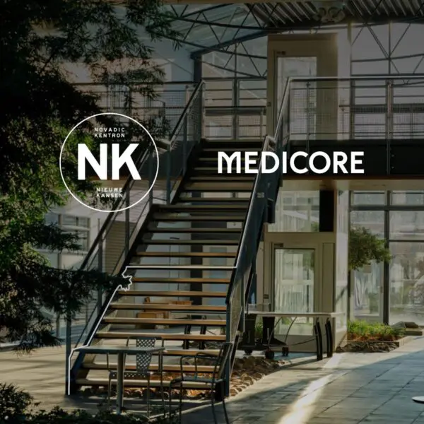 Het pand van Novadic-Kentron met daaroverheen het logo van Novadic-Kentron en Medicore